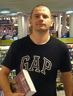 Lukasz Ples