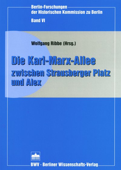 Die Karl-Marx-Allee zwischen Strausberger Platz und Alex